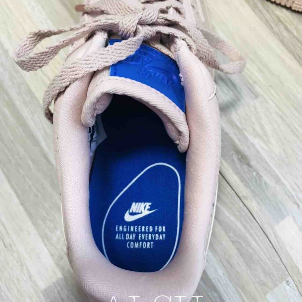 NWT Nike Air Force 1’07 Lux Particle BeigeBlue W - Picture 7 of 7